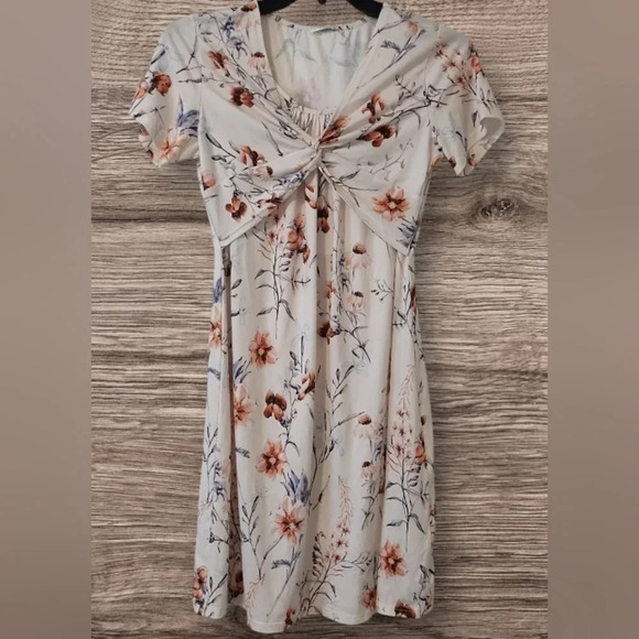 Ekouaer Short Sleeve Floral Maternity Nursing Dress - Medium - Picture 11 of 11